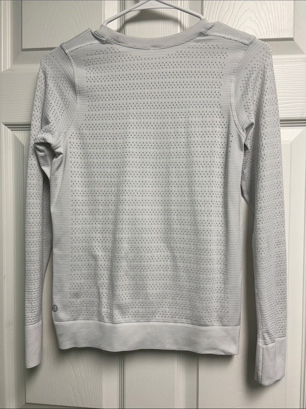 Lululemon Swiftly Breathe Long Sleeve Shirt Size 4 White - Picture 3 of 4